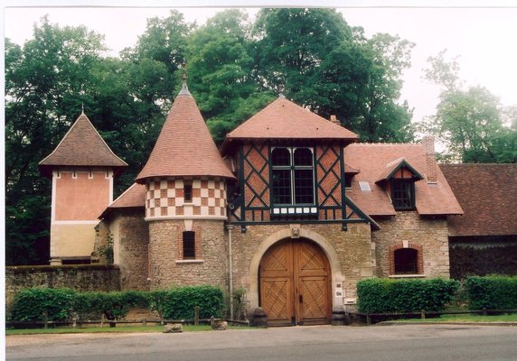 CHATEAU DE VALGENCEUSE